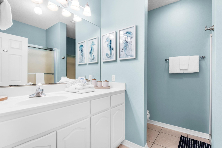 Bathroom 5, Sailor's Cove, Escambia
