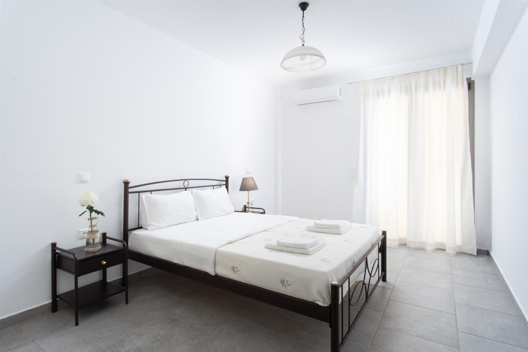Bedroom 4, Tulipa Suites, Peloponnese