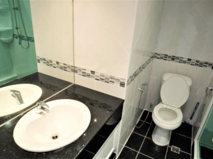 Bathroom 3, Jomtien beach condominium A2 with stylish European style kitchen, Pattaya