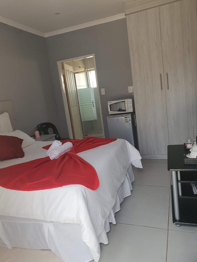 Others 4, Zea 85 BnB, Sedibeng