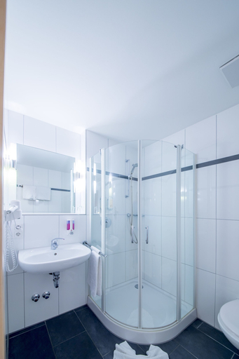 Bathroom 5, Hotel Nürnberger Hof, Neumarkt in der Oberpfalz