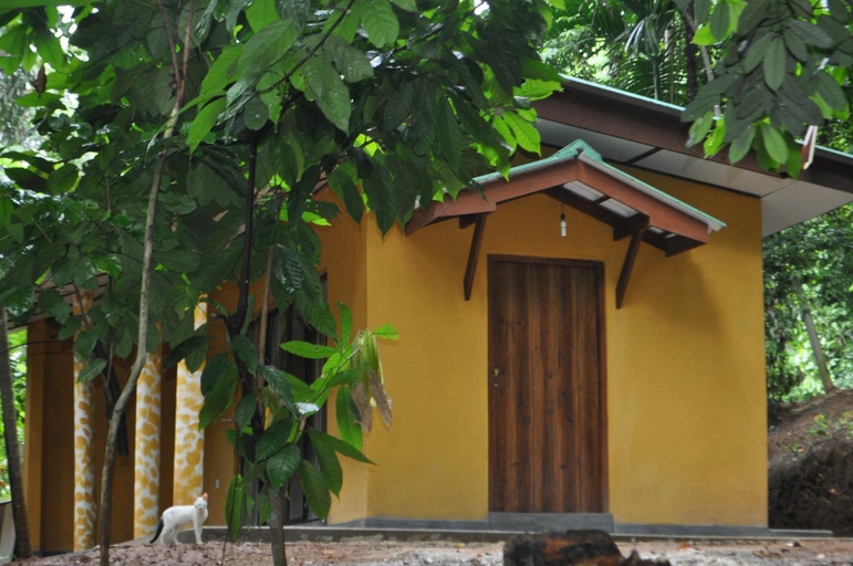 Others 5, river edge bungalow, Ukuwela