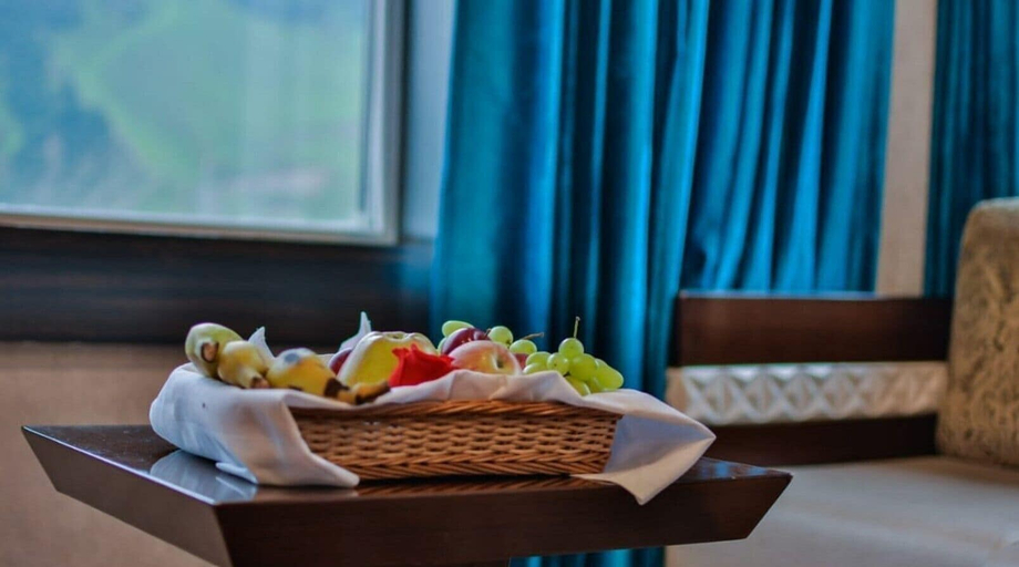 Food & Drinks 5, Arco Hotels & Resorts Sonamarg, Ganderbal