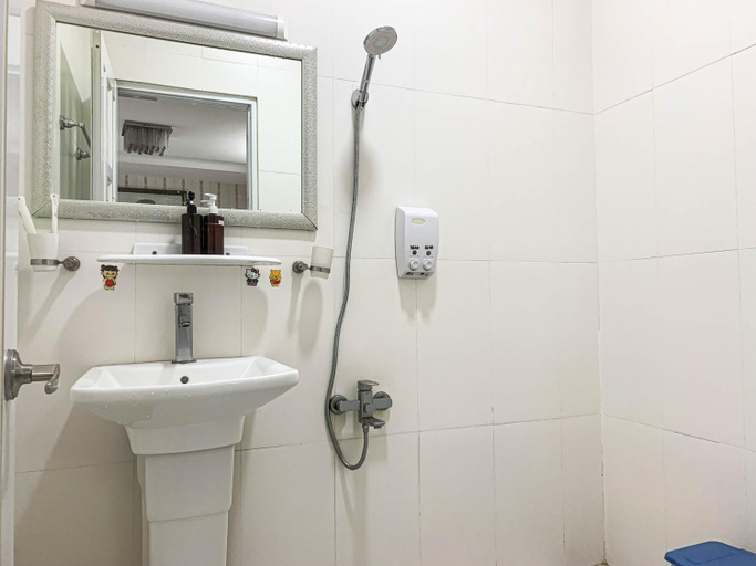 Bathroom 4, Lucky Hotel, Binh Tan