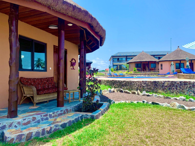 Others 3, Lemon Beach Resort, Komenda-Edina-Eguafo-Abirem