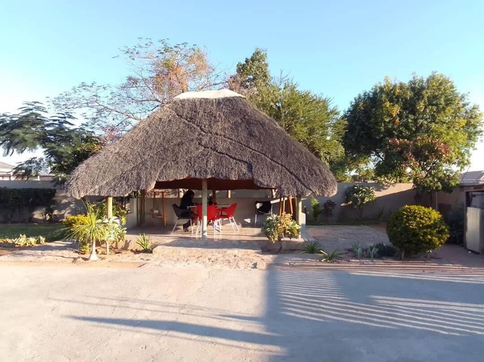 Exterior & Views 2, 3 Doves Guest House