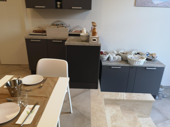 Dining Room 14