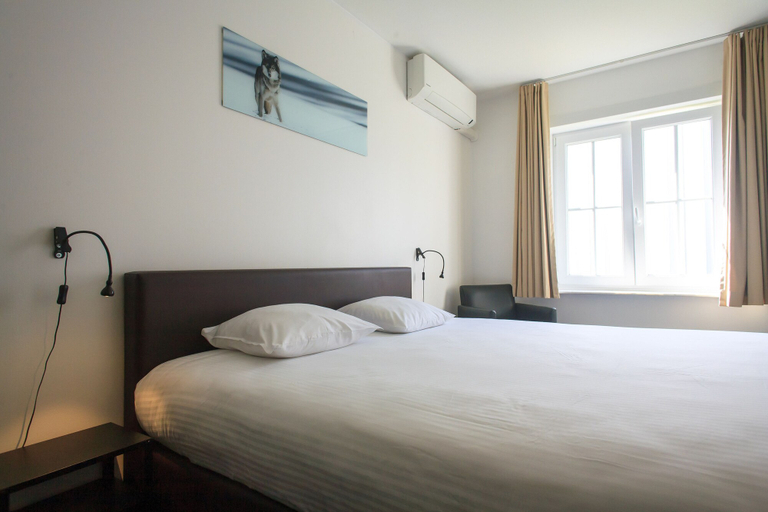 Bedroom 4, Hotel St-Janshof, West-Vlaanderen