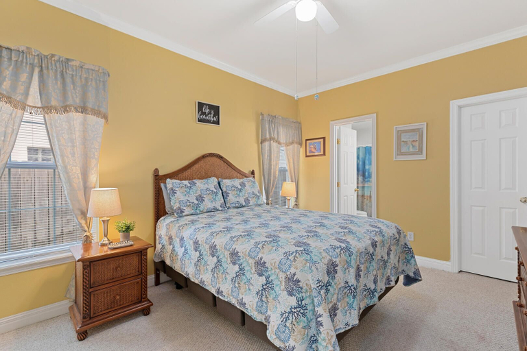 Bedroom 3, Ground Floor Condo W/pool & 1/2 Block to Beach!, Cameron