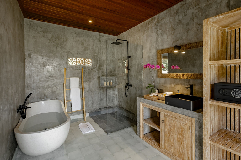Bathroom, Suarga Loka Ubud Villa, Gianyar