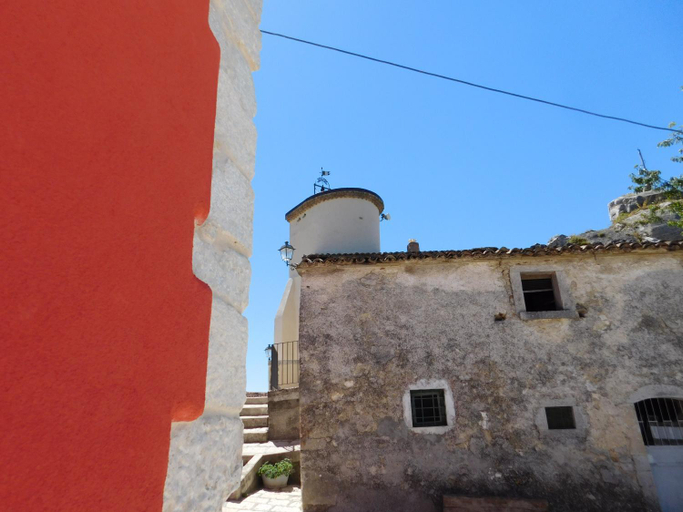 Others 2, La Torre dell'Orologio 2.0, Isernia