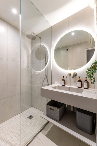 Bathroom 3, Villa Caron, Seine-Maritime