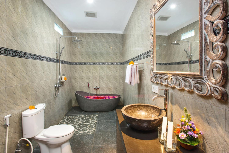 Bathroom 3, Pundi Kaya, Gianyar