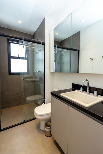 Bathroom 13