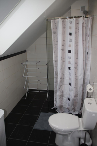 Shower 2, Domek Tadeusz, Wadowice