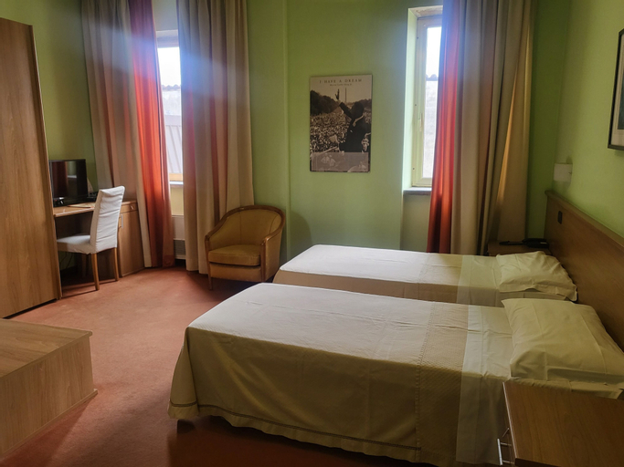 Bedroom 8