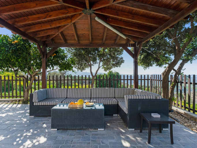 Garden, Sea-view Retreat - Villas With Private Pools