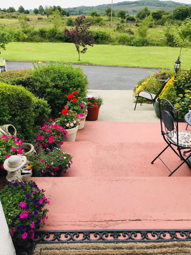 Others 4, Hillcrest farmhouse Bed & Breakfast