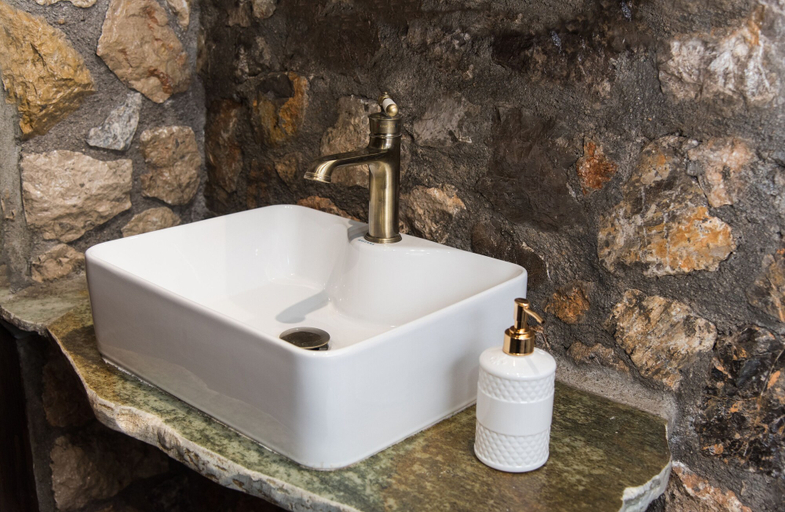 Bathroom 5, Agrilia Koromili Retreat, Central Greece