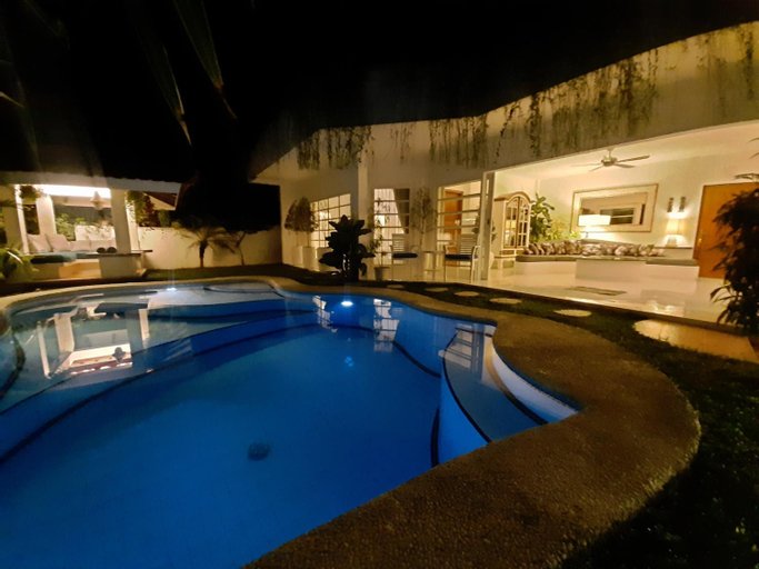 Swimming Pool 8