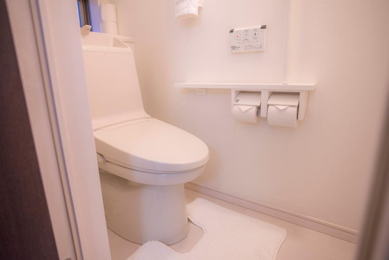 Bathroom 3, COCO Shinjuku HOTEL, Shinjuku
