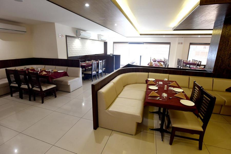 Food & Drinks 2, Hotel Sach Regency, Anand