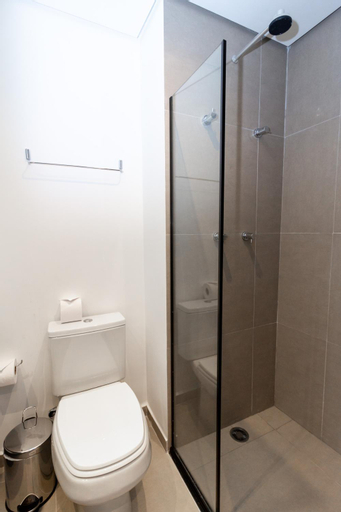 Bathroom 18