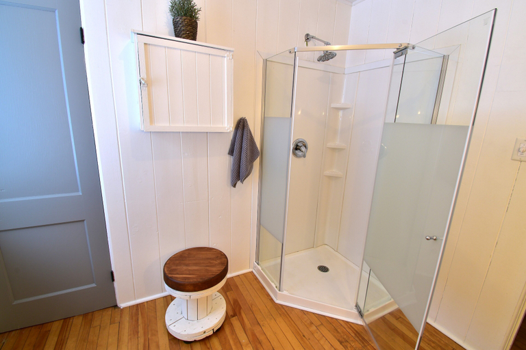 Bathroom 3, Le Partage Lodge, Les Laurentides