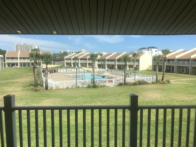 Exterior & Views 2, Sandy's Beach Retreat, Walton