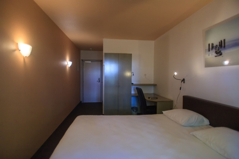 Bedroom 4, Hotel St-Janshof, West-Vlaanderen