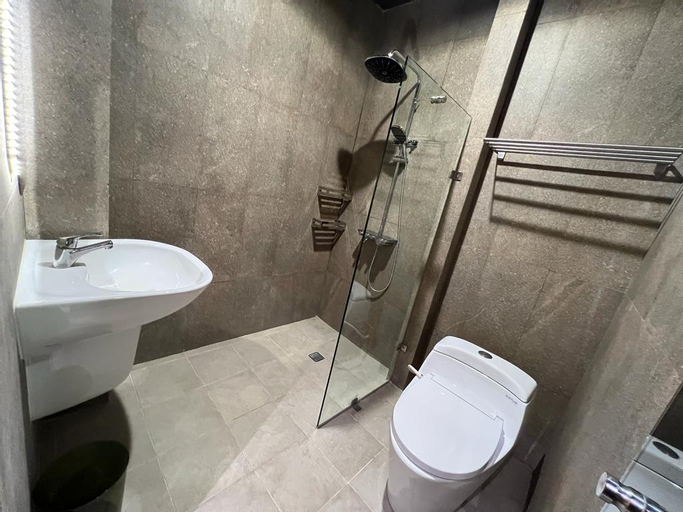 Bathroom 6