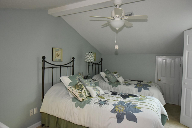 Bedroom 2, Emerald Escape, Walton