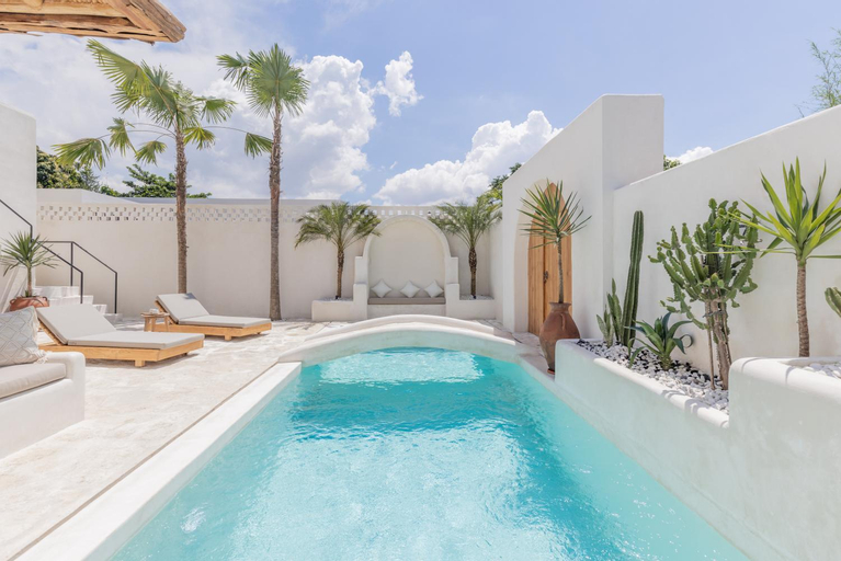 Swimming Pool 10