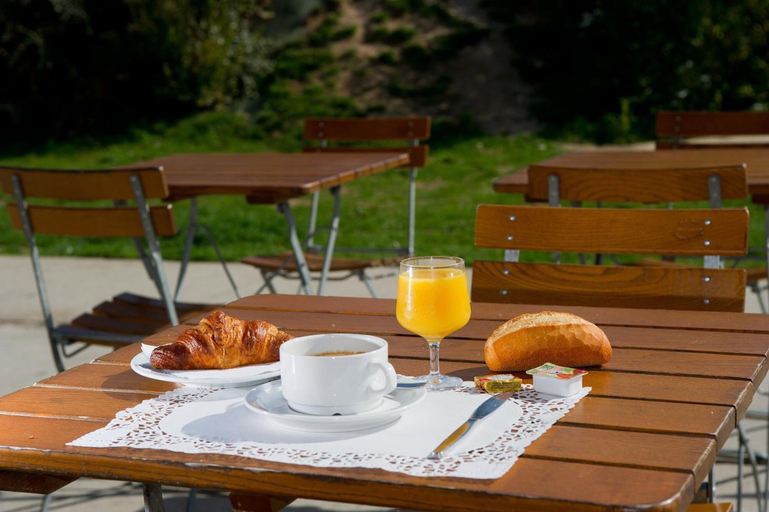 Food & Drinks 5, ACE Hôtel Travel Athée sur Cher - A85 Aire du Val de Cher, Indre-et-Loire