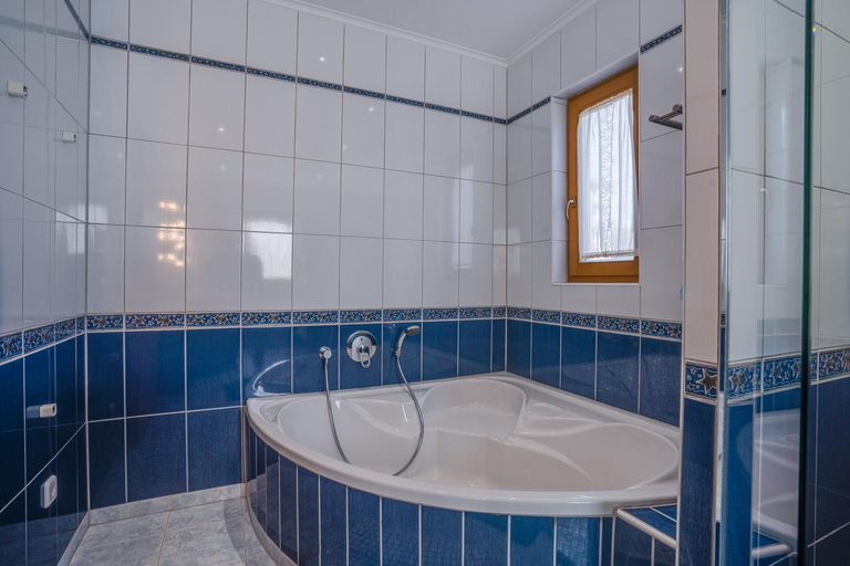 Bathroom 3, Villa Puerto Alcudia - Lago Aran Berna by PriorityVillas, Baleares