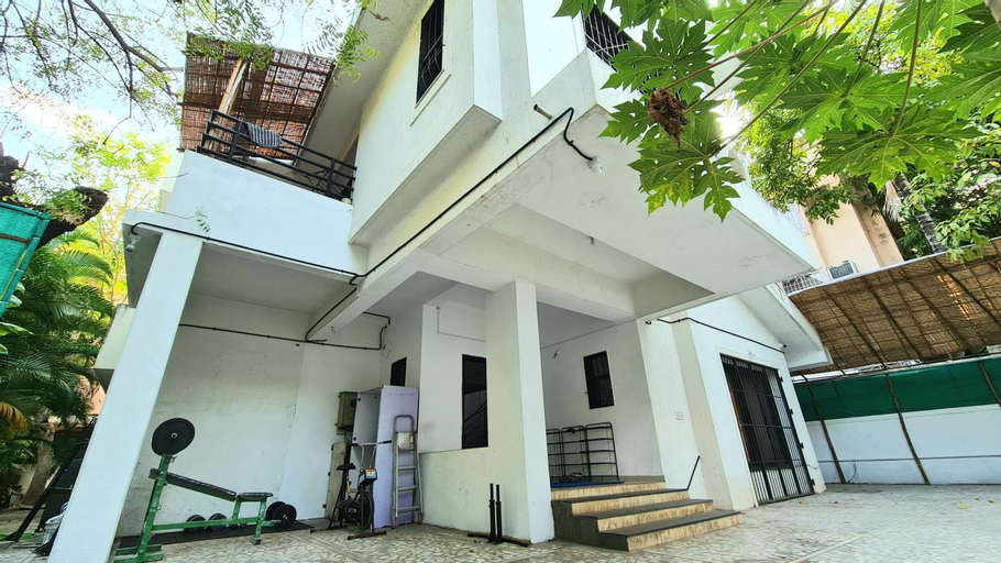 Lifespace- Spacious Hostel in a Luxurious Villa, Pune