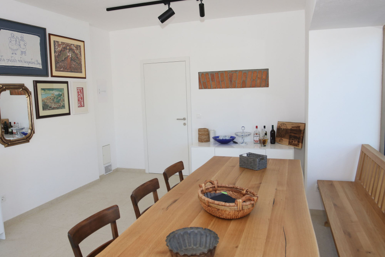 Others 4, Villa Boris, Starše