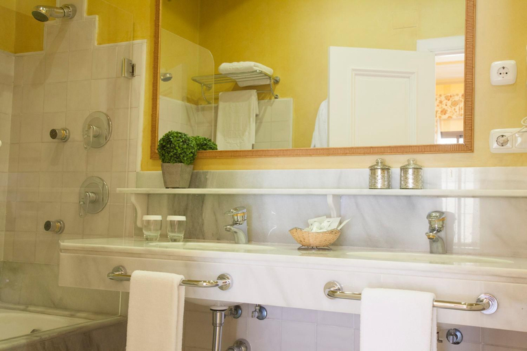 Bathroom 5, Villa Jerez, Cádiz