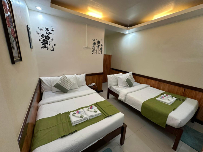 Bedroom 2, Desert Rose Hotel, El Nido