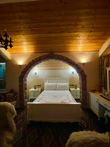 Villa Parku Rinia, Korçës