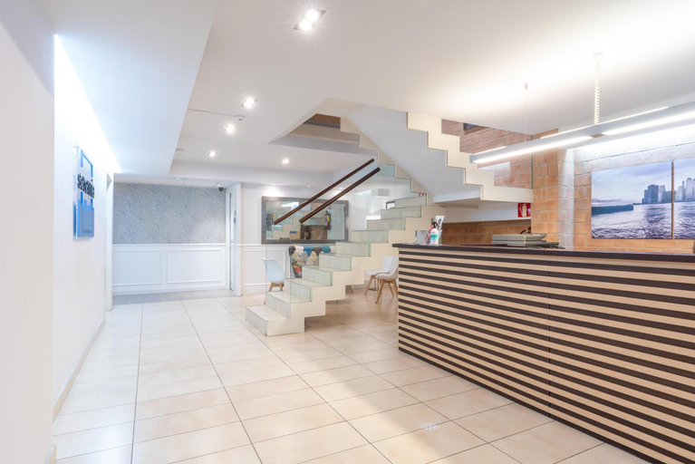 Public Area 2, Serennia Fira Gran Via Exclusive Rooms, Barcelona