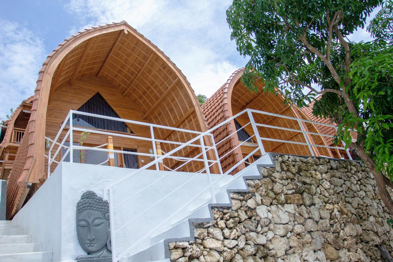 Exterior 1