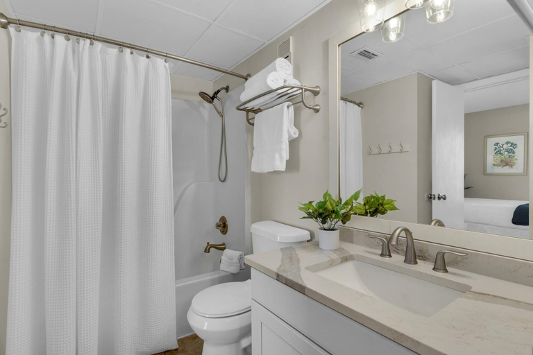Bathroom 5, Edgewater Tower 2-805, Bay