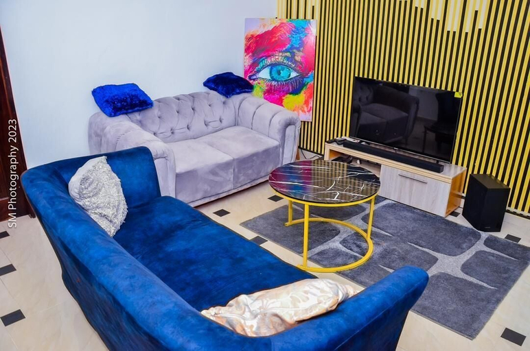 Others 5, Sweet and cozy, Cotonou