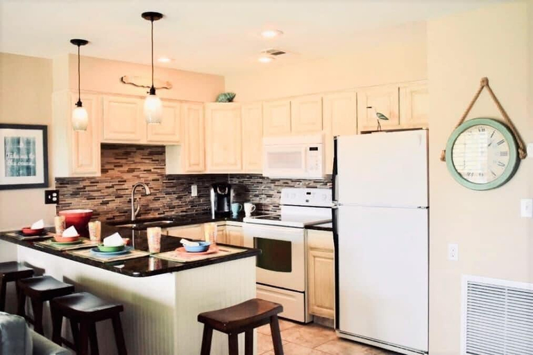 Others 4, 9 H Two Bedroom Condo, Walton