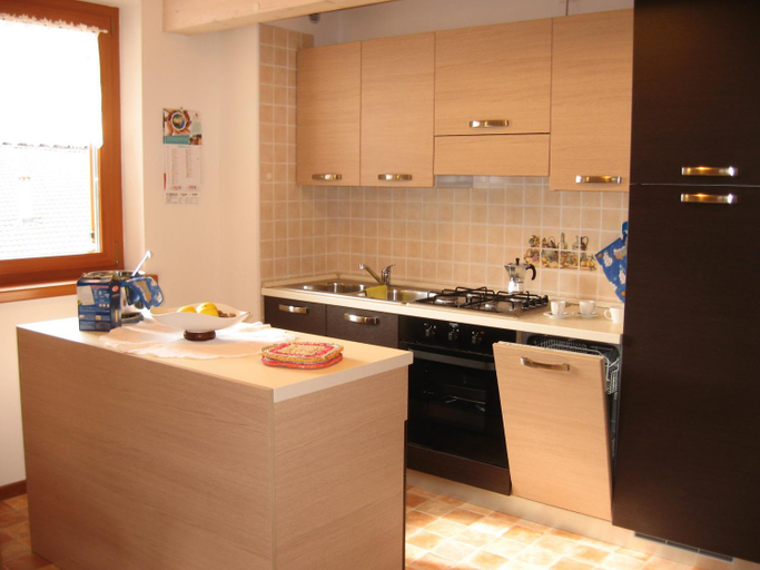 Kitchen 3, Casa Rondine, Trento