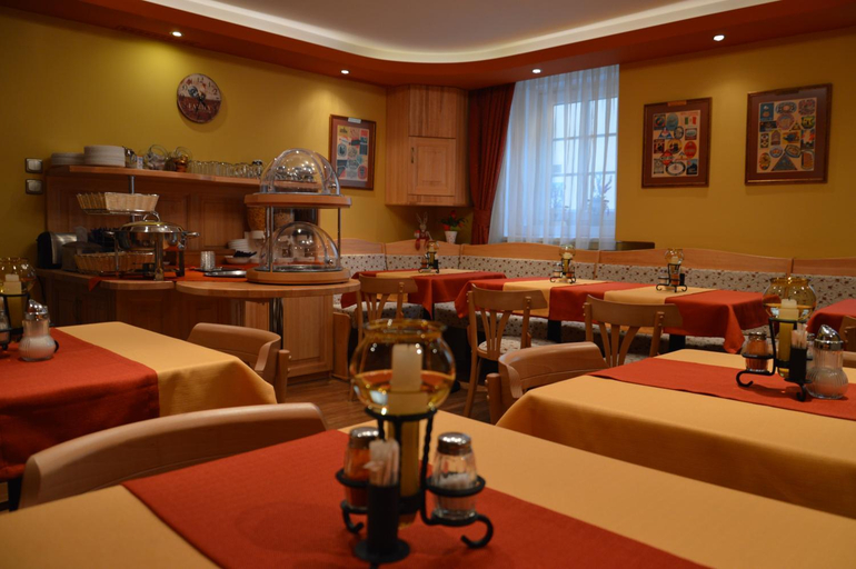 Food & Drinks 5, Duna Panzio, Győr