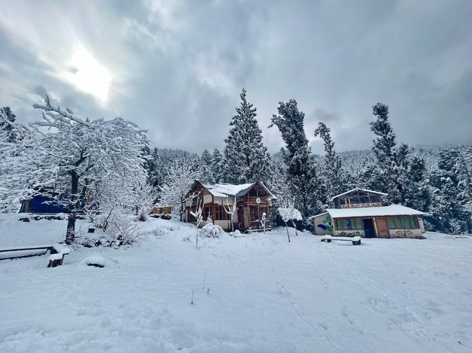Exterior & Views 2, Zevibes Cafe & Homestay, Kullu