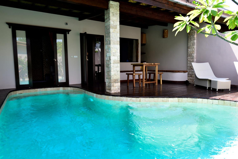 Swimming Pool 15