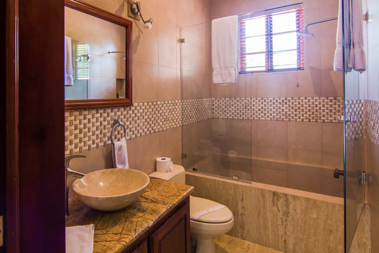 Bathroom, Casa Sol Los Suenos Resort & Marina, Garabito